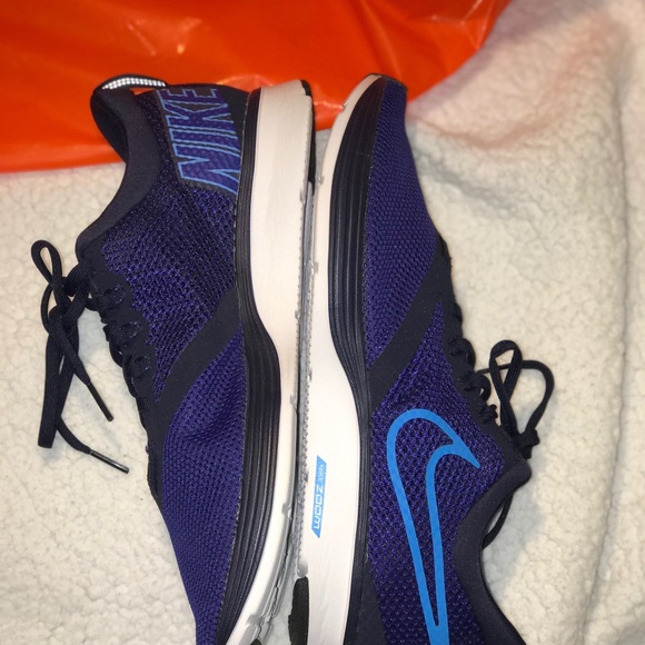 Men’s Nike Zoom Strike - Picture 2 of 6